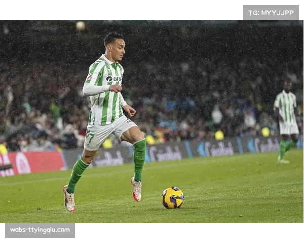 安东尼转会费下降500万欧 西甲赛场表现如何影响其市场价值